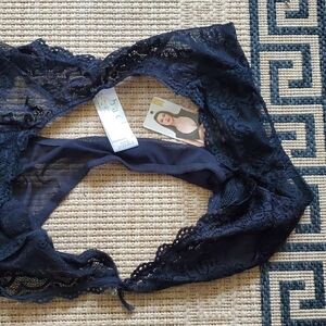 NWT Baci Lace Bralette in Black Small
